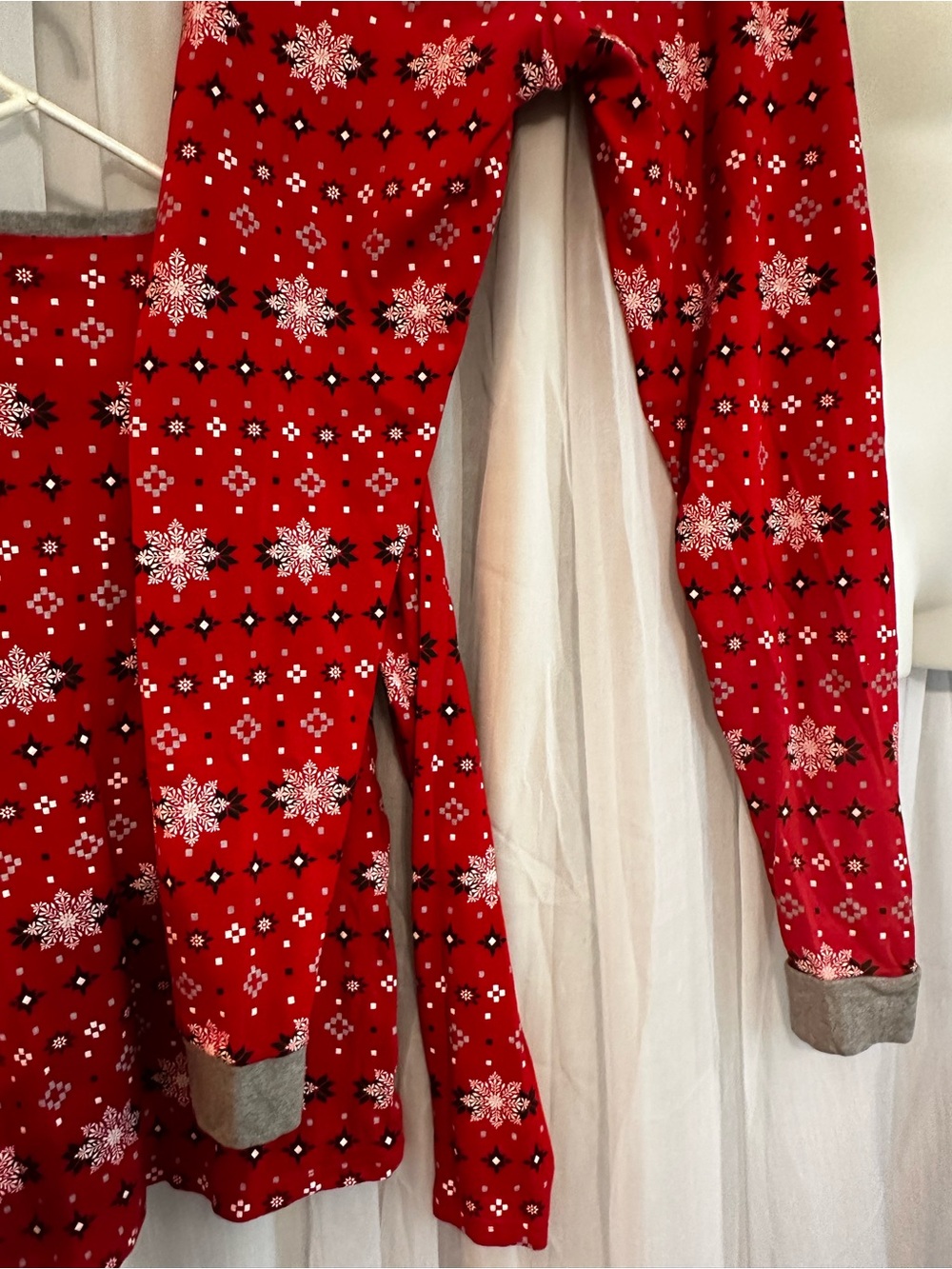 Honest Baby Company Red Snowflake Henley Pajama Top and Jogger Bottoms - Picture 7 of 10